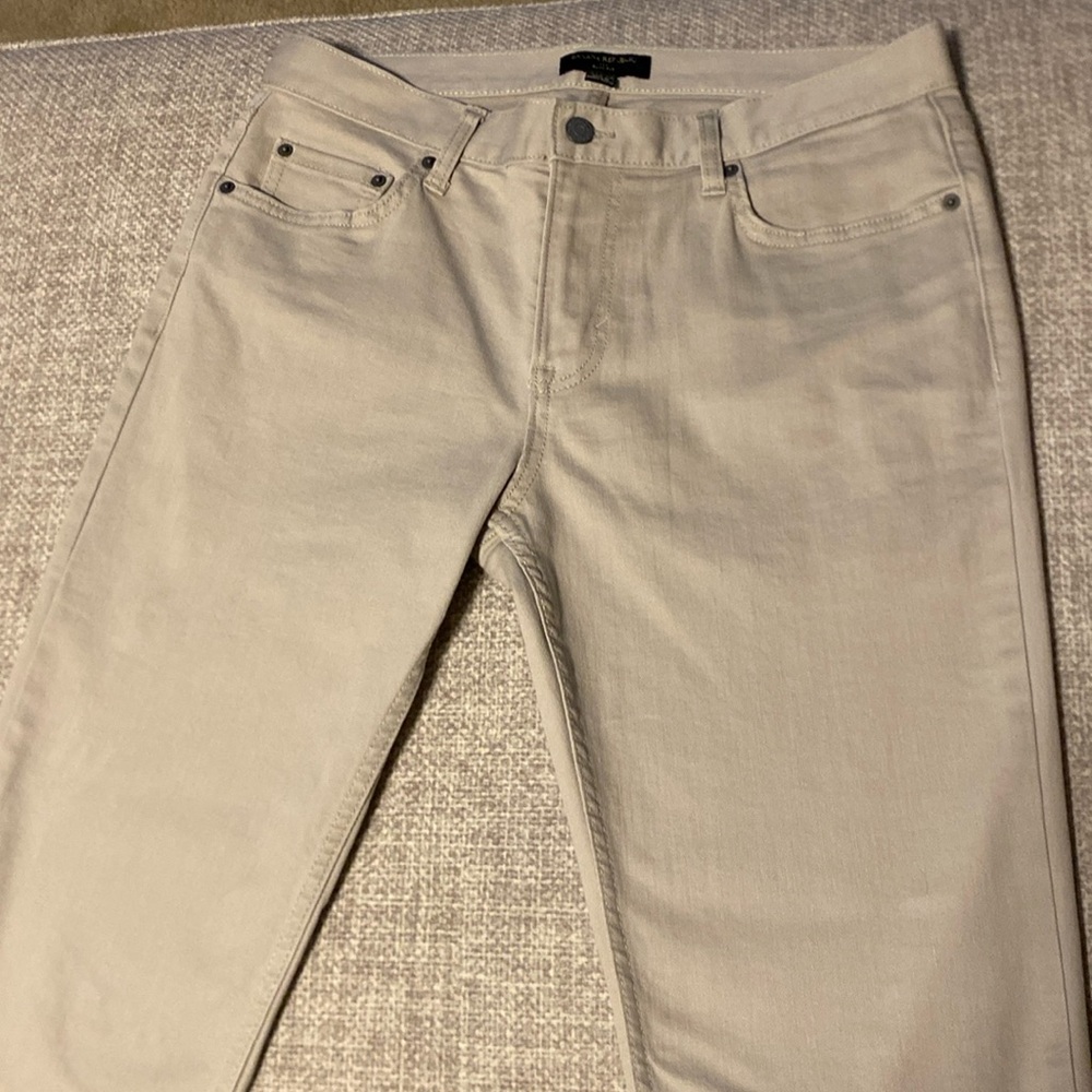 Banana Republic men’s tan jeans. Size 33x34.